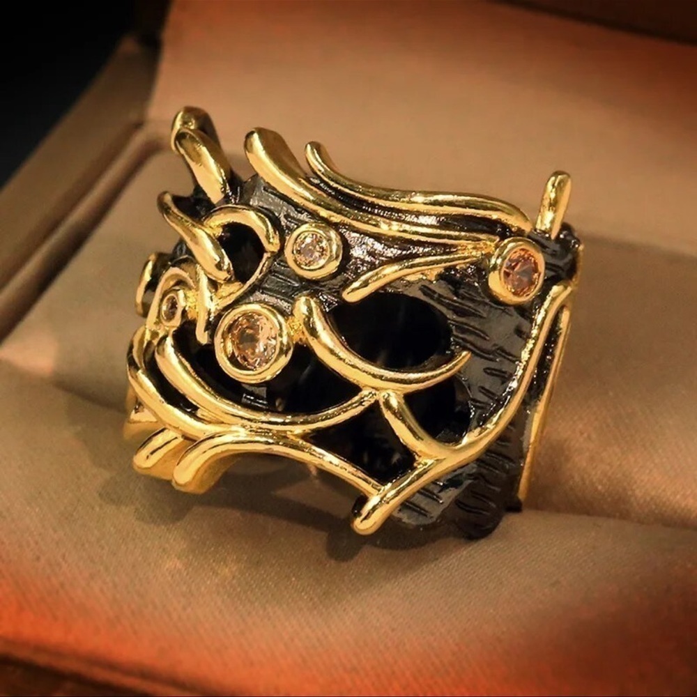 Tungsten champaign ring. Unique, dimensional hollow‎ ring.